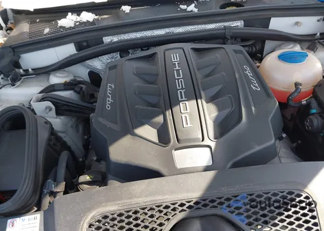 2018 Porsche Macan Turbo z USA, uszkodzony, nr VIN WP1AF2A56JLB70659